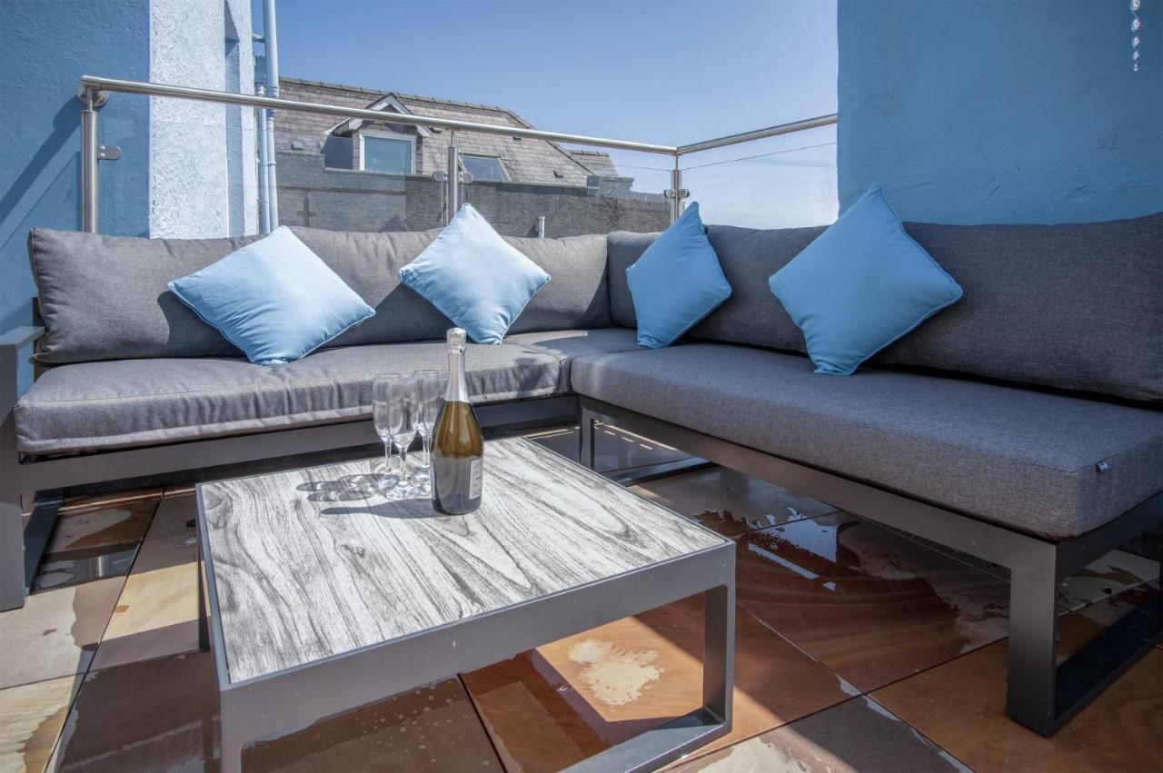 Ramsey Apartment - 2 Bedroom Apartment - Тенби Екстериор снимка