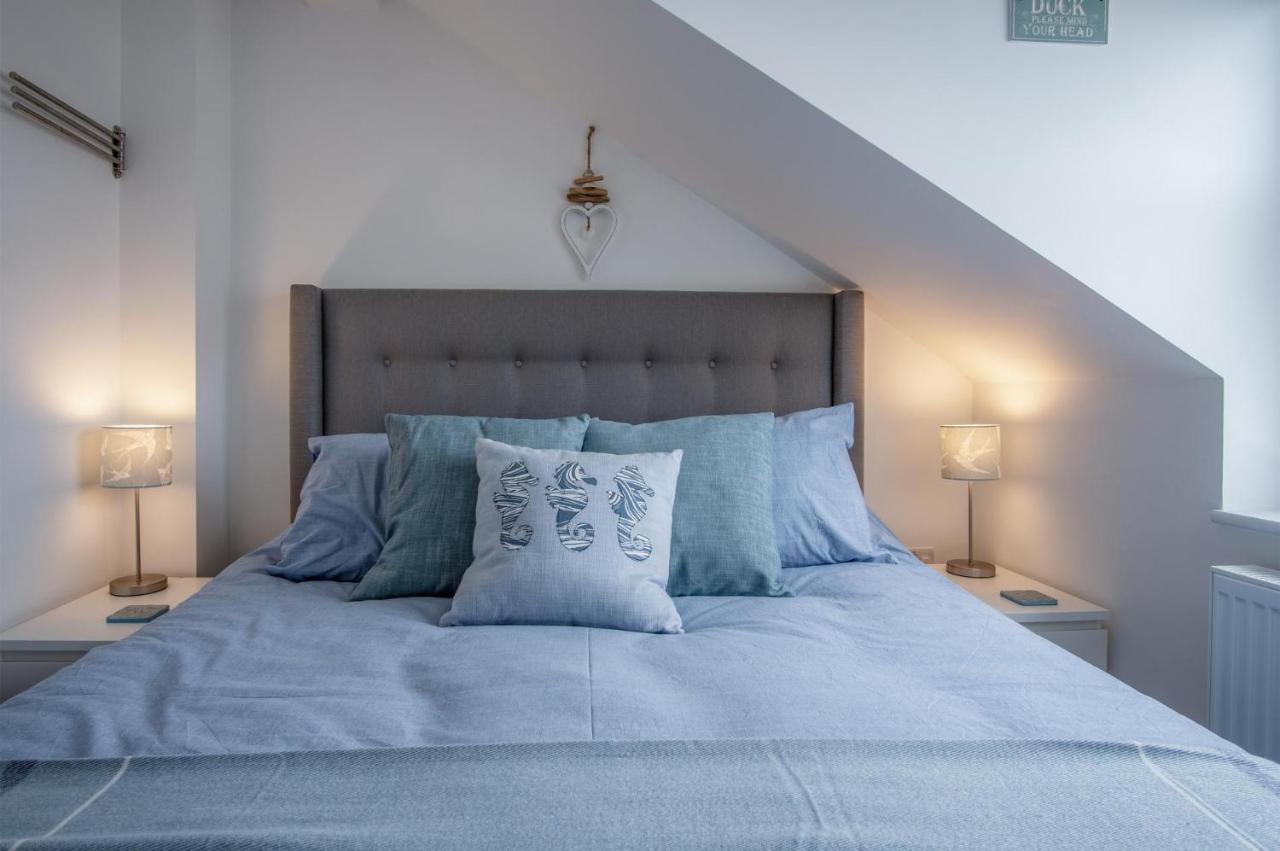 Ramsey Apartment - 2 Bedroom Apartment - Тенби Екстериор снимка